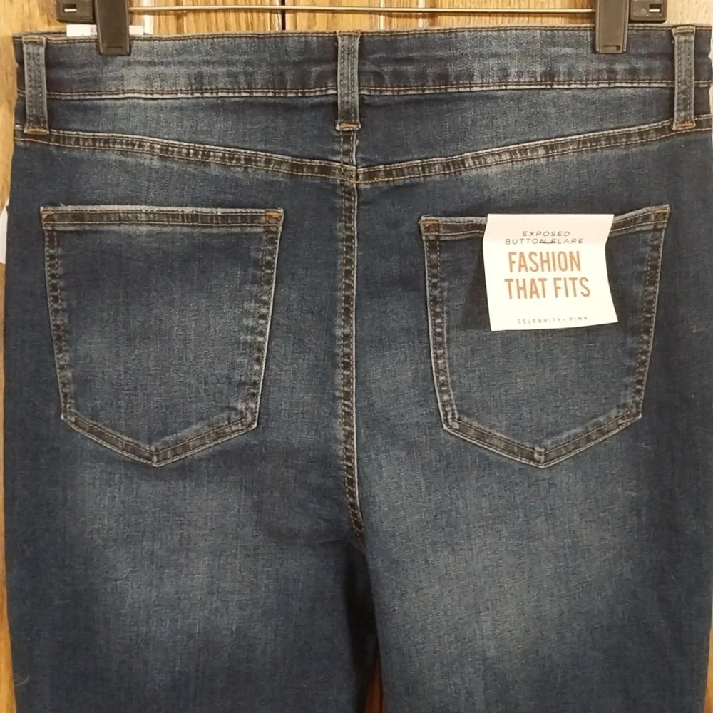 Celebrity Pink NWT Women's Exposed Button Flare Denim Jeans Size 15/32 Dark Wash - Picture 9 of 14